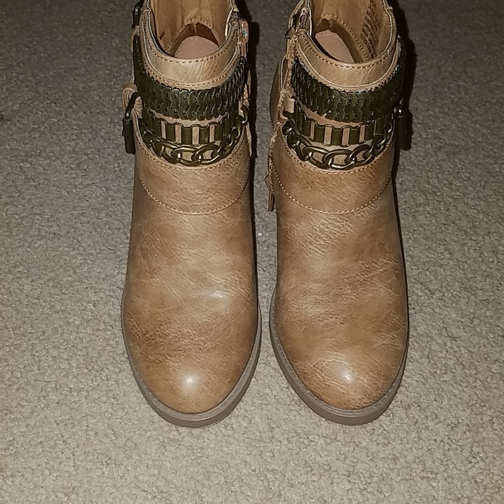 Shoedazzle Booties